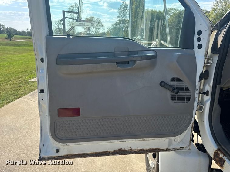 image for item EV2000 2000 Ford F650 Super Duty XL vacuum truck