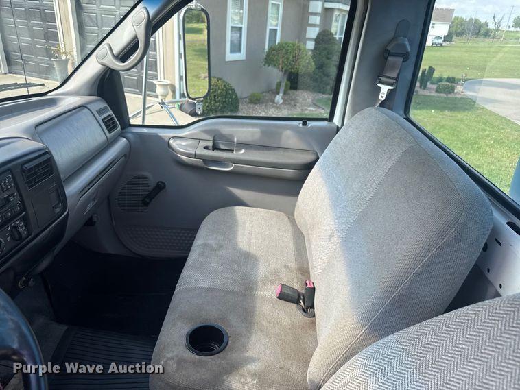 image for item EV2000 2000 Ford F650 Super Duty XL vacuum truck