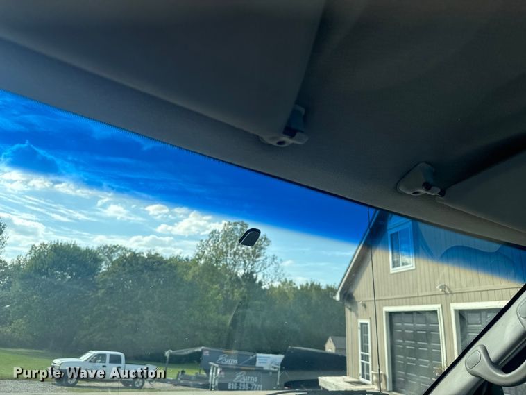 image for item EV2000 2000 Ford F650 Super Duty XL vacuum truck