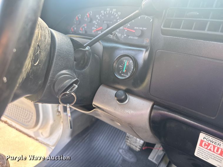 image for item EV2000 2000 Ford F650 Super Duty XL vacuum truck