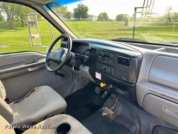 image for item EV2000 2000 Ford F650 Super Duty XL vacuum truck