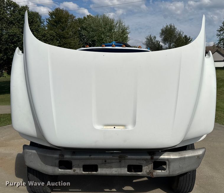 image for item EV2000 2000 Ford F650 Super Duty XL vacuum truck