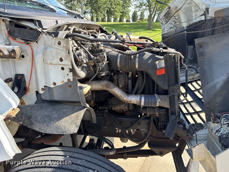 image for item EV2000 2000 Ford F650 Super Duty XL vacuum truck