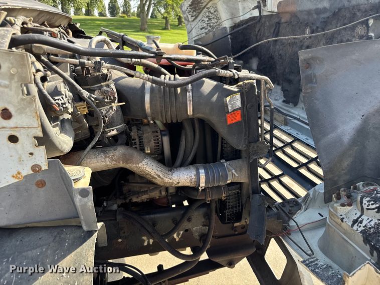 image for item EV2000 2000 Ford F650 Super Duty XL vacuum truck