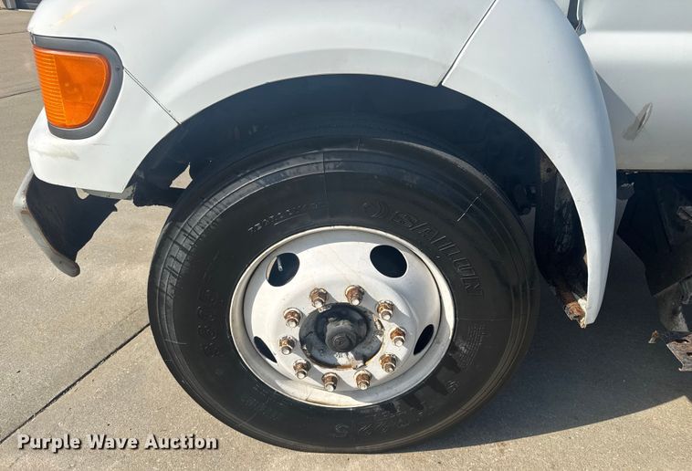 image for item EV2000 2000 Ford F650 Super Duty XL vacuum truck