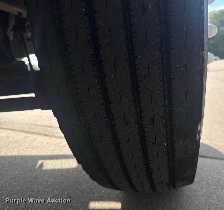 image for item EV2000 2000 Ford F650 Super Duty XL vacuum truck