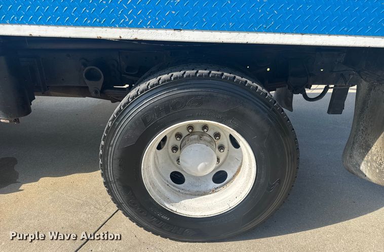 image for item EV2000 2000 Ford F650 Super Duty XL vacuum truck