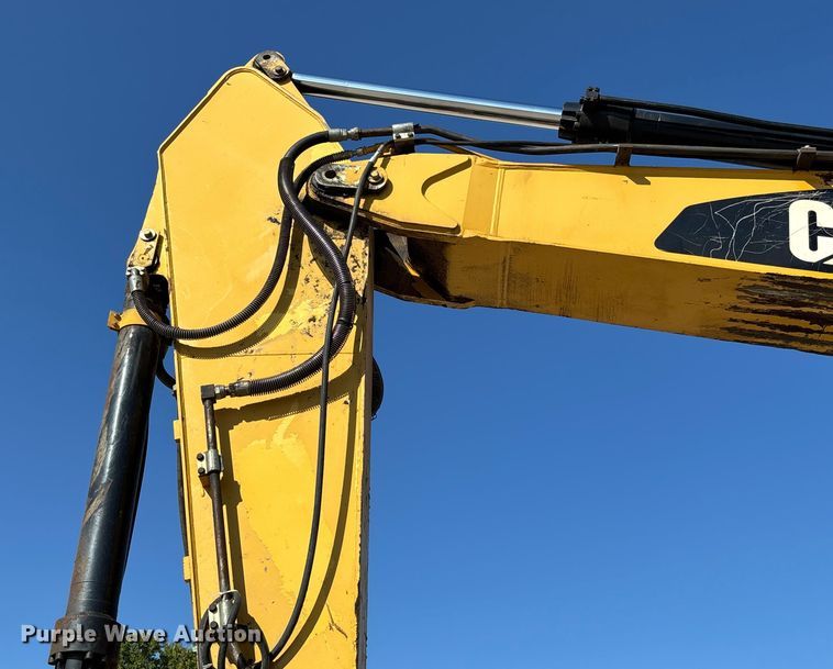 image for item EV3057 2007 Caterpillar 324D L excavator