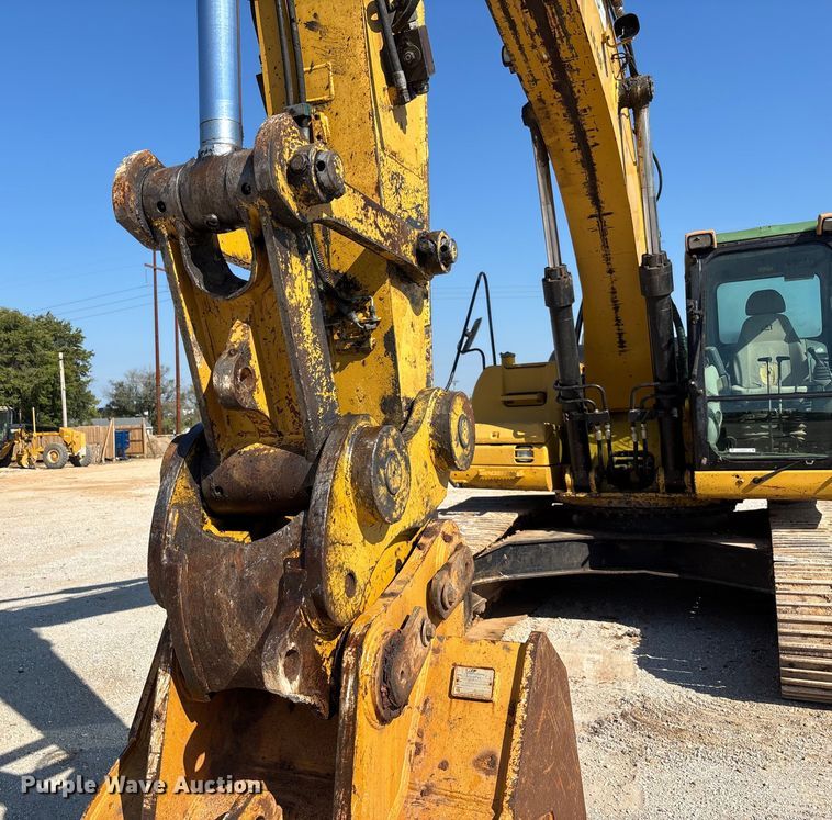 image for item EV3057 2007 Caterpillar 324D L excavator