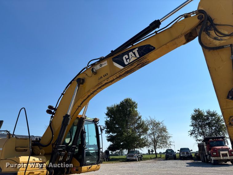 image for item EV3057 2007 Caterpillar 324D L excavator