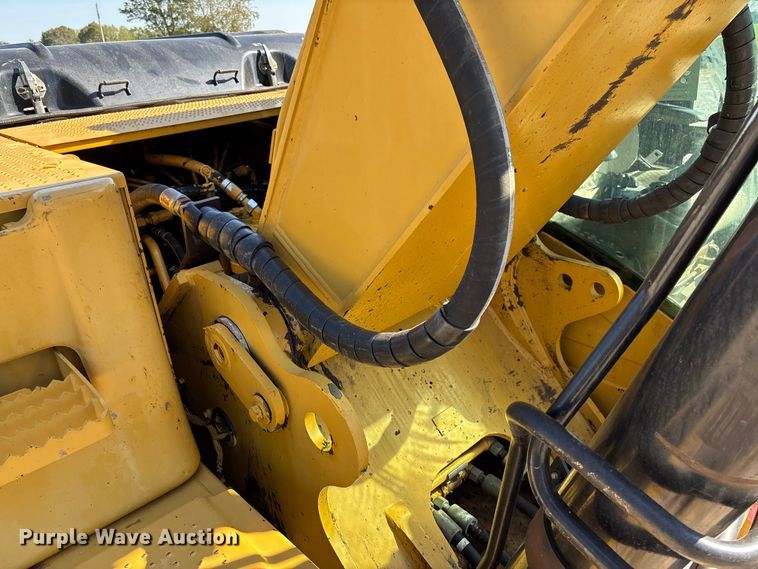 image for item EV3057 2007 Caterpillar 324D L excavator