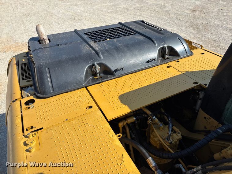 image for item EV3057 2007 Caterpillar 324D L excavator