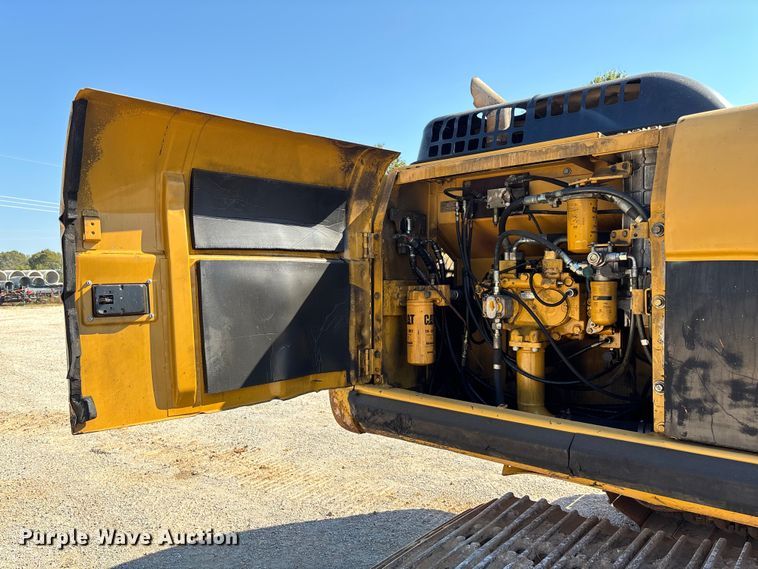 image for item EV3057 2007 Caterpillar 324D L excavator