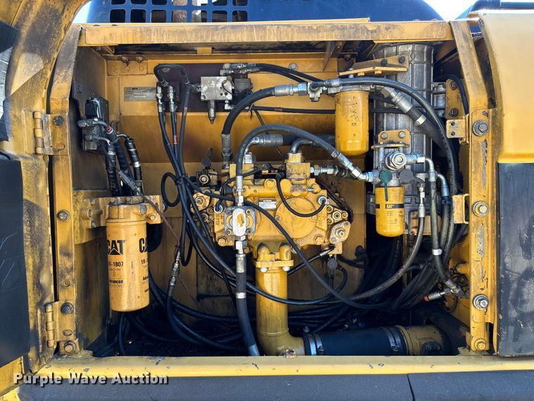 image for item EV3057 2007 Caterpillar 324D L excavator