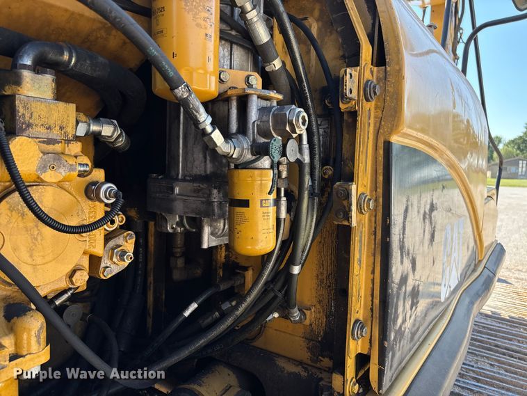 image for item EV3057 2007 Caterpillar 324D L excavator