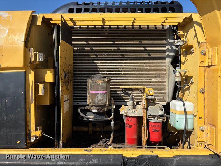 image for item EV3057 2007 Caterpillar 324D L excavator