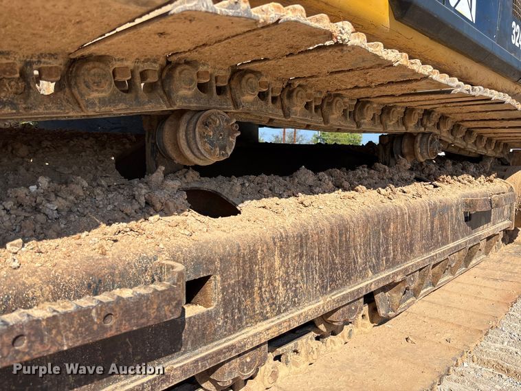 image for item EV3057 2007 Caterpillar 324D L excavator