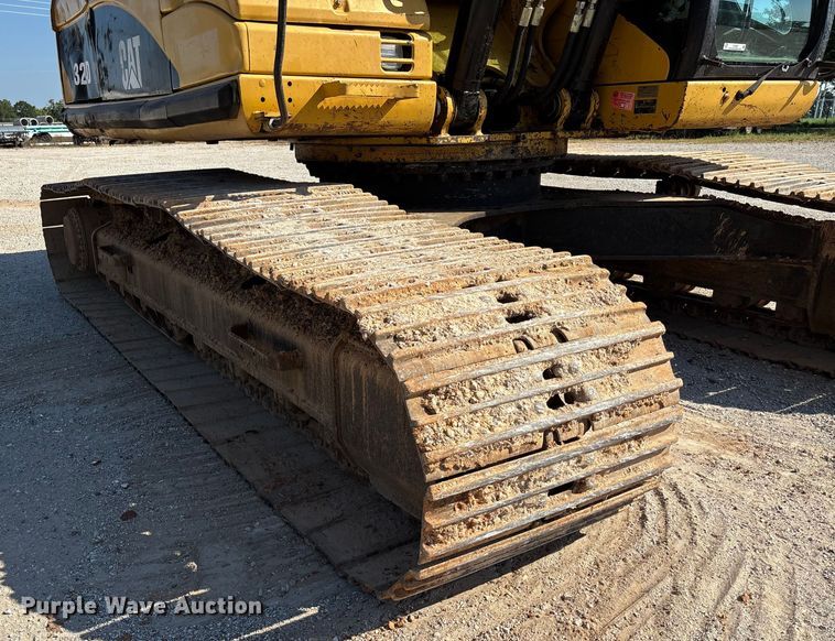 image for item EV3057 2007 Caterpillar 324D L excavator