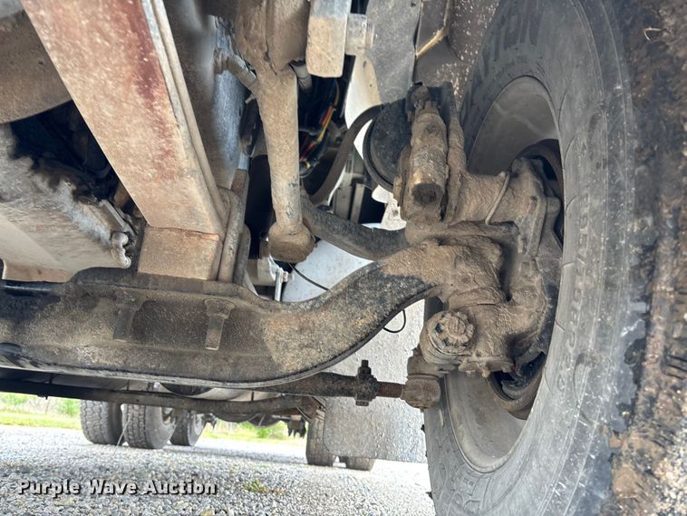 image for item EV3075 2007 International 9900i semi truck