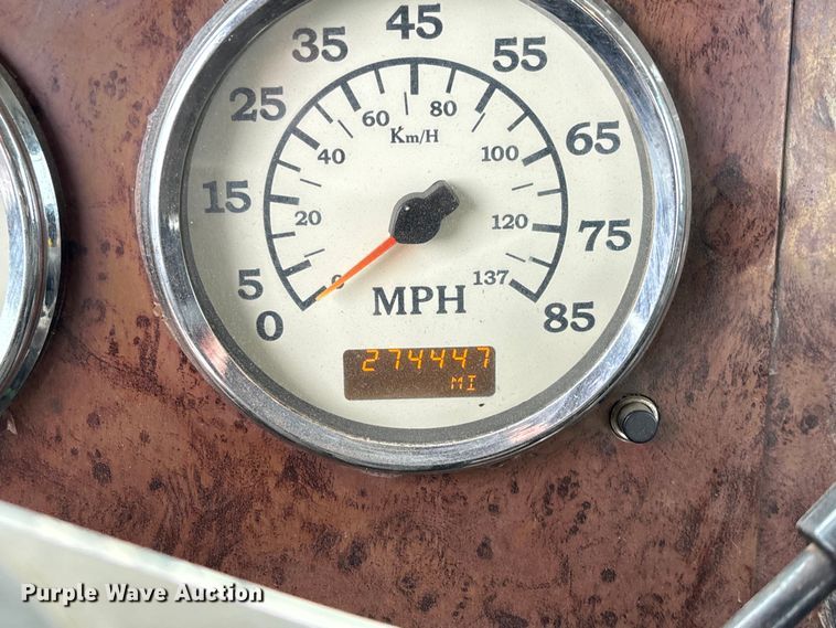 image for item EV3075 2007 International 9900i semi truck