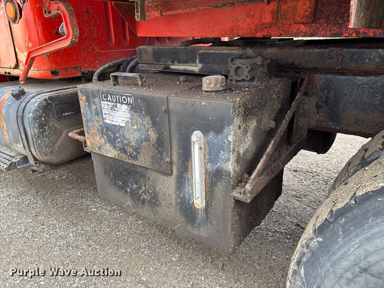 image for item EV3078 1991 International 4900 dump truck