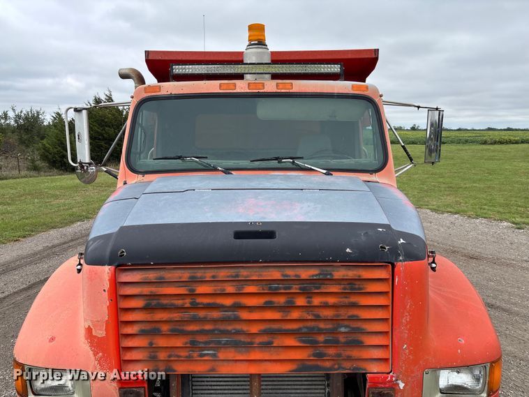 image for item EV3078 1991 International 4900 dump truck