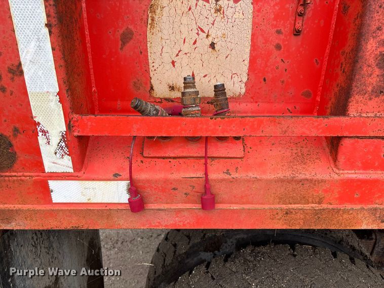 image for item EV3078 1991 International 4900 dump truck