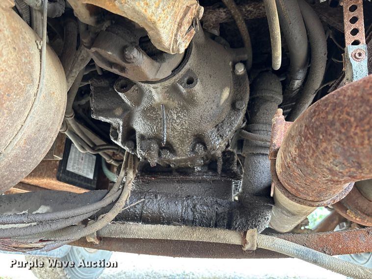 image for item EV3078 1991 International 4900 dump truck