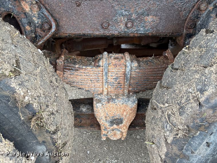 image for item EV3078 1991 International 4900 dump truck