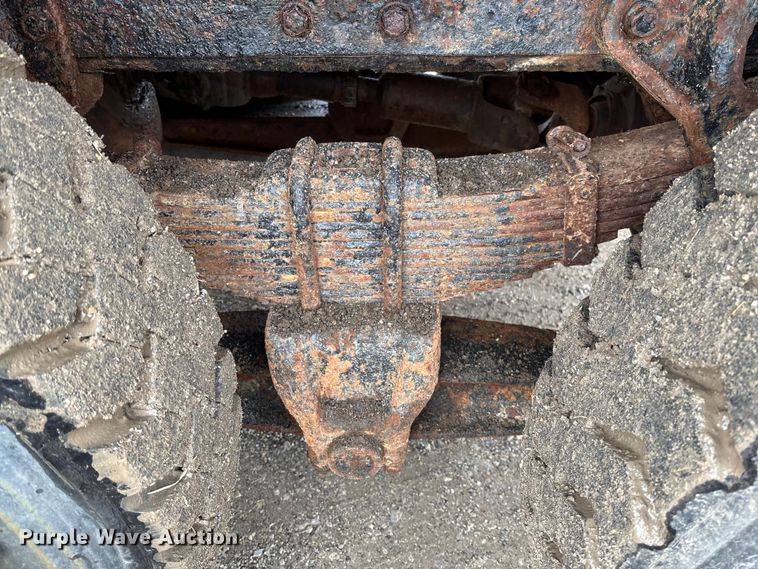 image for item EV3078 1991 International 4900 dump truck