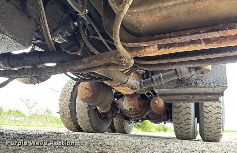 image for item EV3078 1991 International 4900 dump truck