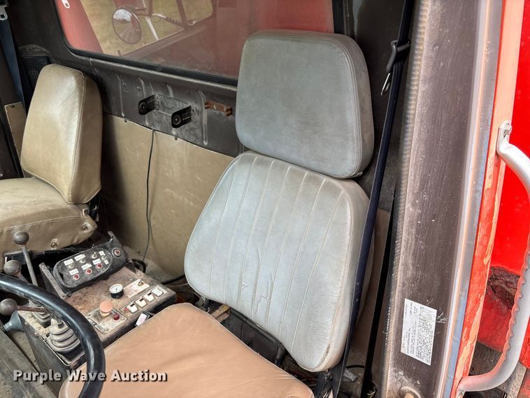 image for item EV3078 1991 International 4900 dump truck