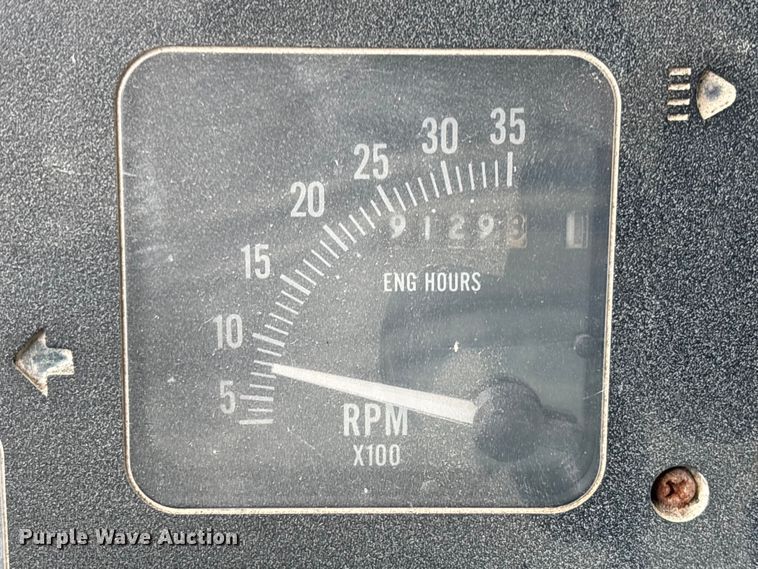 image for item EV3078 1991 International 4900 dump truck