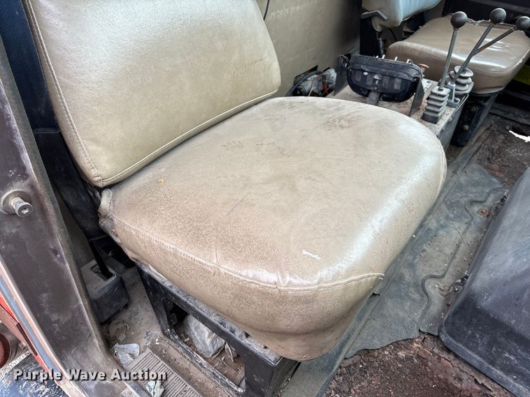 image for item EV3078 1991 International 4900 dump truck