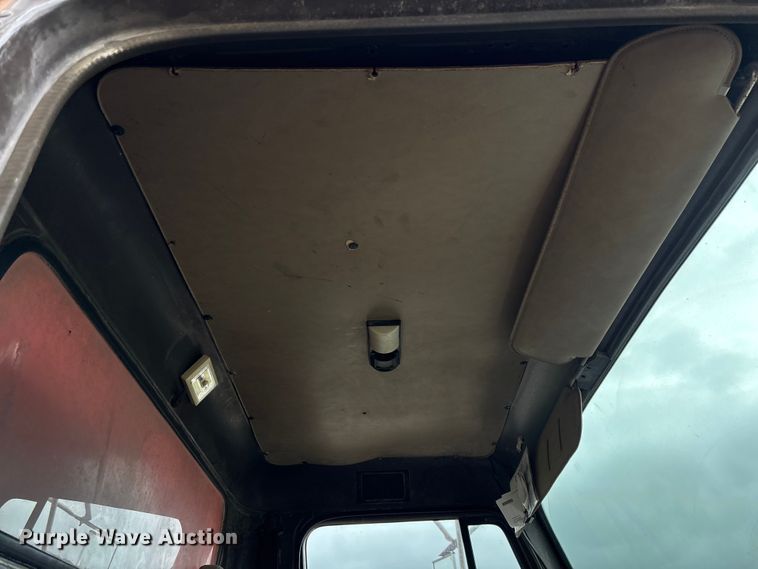 image for item EV3078 1991 International 4900 dump truck