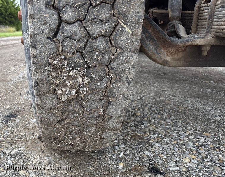 image for item EV3078 1991 International 4900 dump truck