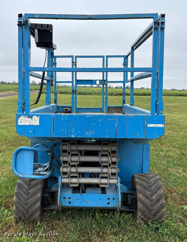 image for item EV3079 2004 Genie GS-2668 scissor lift