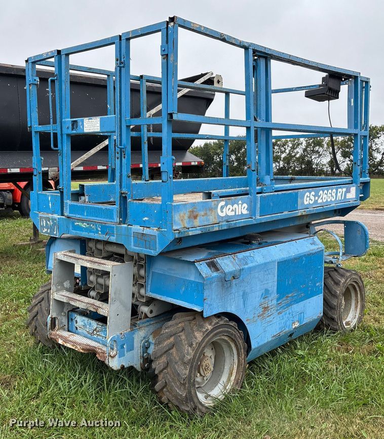 image for item EV3079 2004 Genie GS-2668 scissor lift