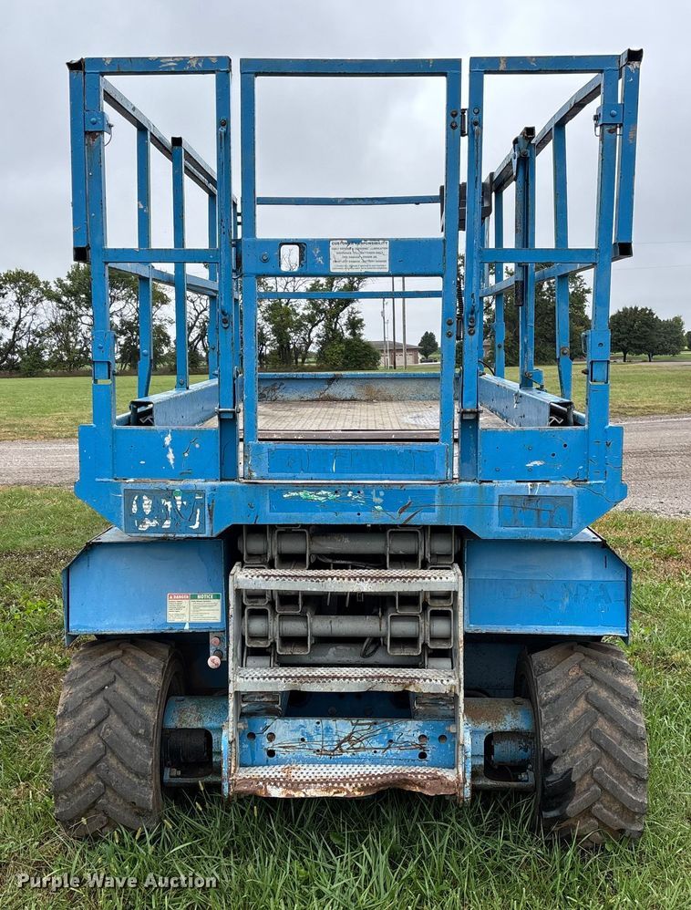 image for item EV3079 2004 Genie GS-2668 scissor lift