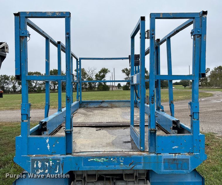 image for item EV3079 2004 Genie GS-2668 scissor lift