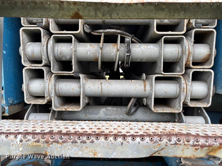 image for item EV3079 2004 Genie GS-2668 scissor lift