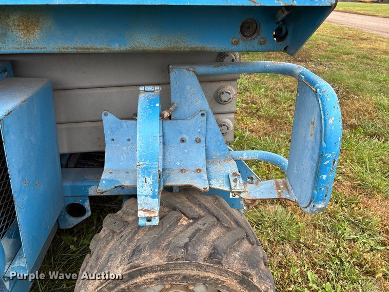 image for item EV3079 2004 Genie GS-2668 scissor lift