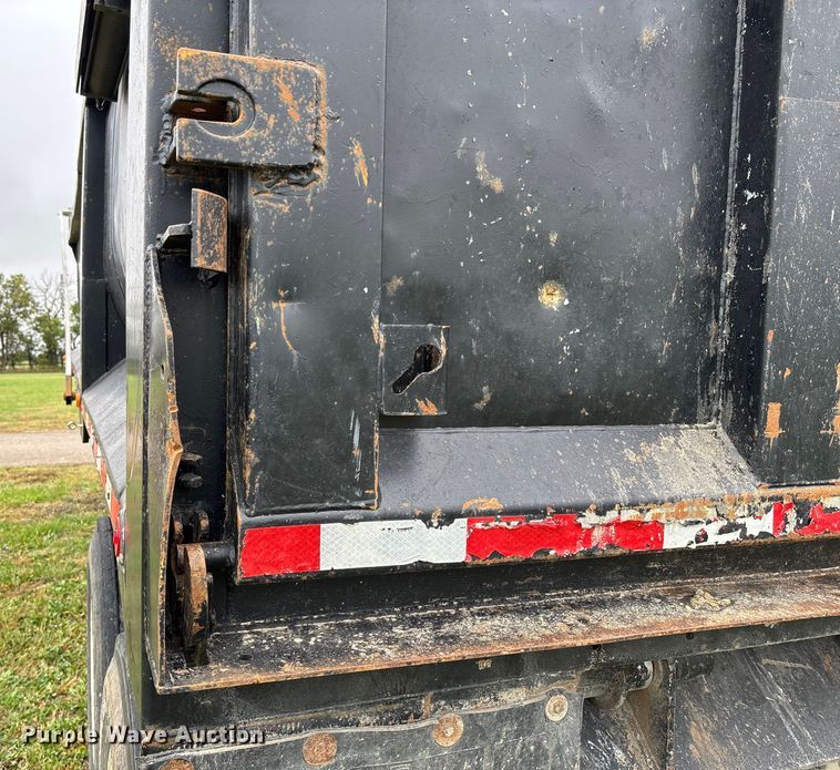 image for item EV3080 2006 Hilbilt 283/16HDXL end dump trailer