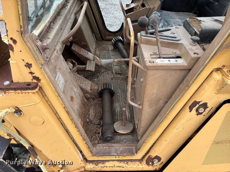 image for item EV3096 1990 Caterpillar 953 track loader