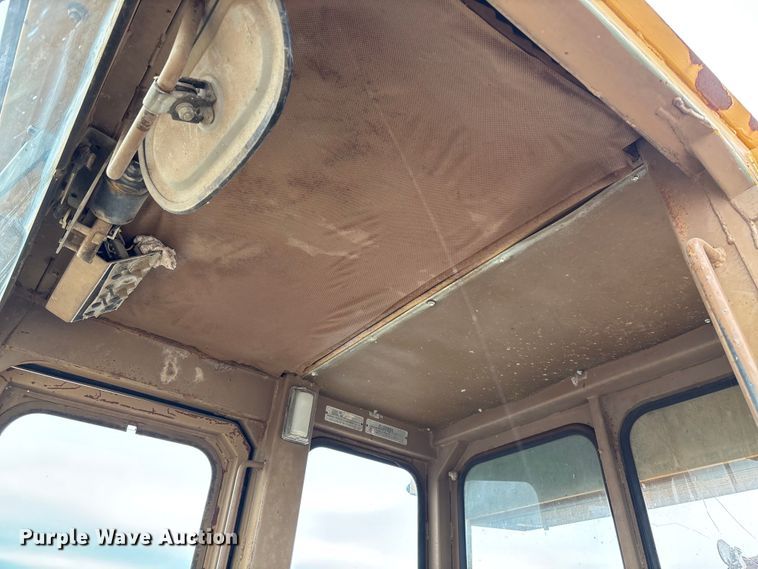 image for item EV3096 1990 Caterpillar 953 track loader