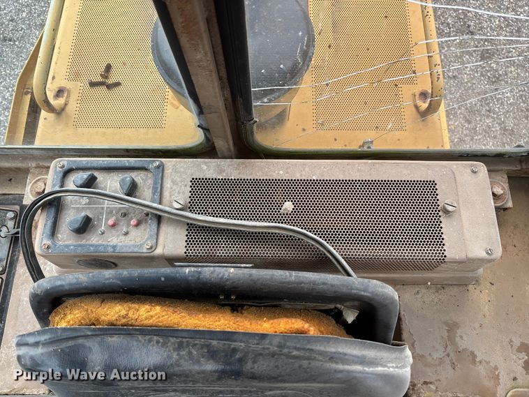 image for item EV3096 1990 Caterpillar 953 track loader