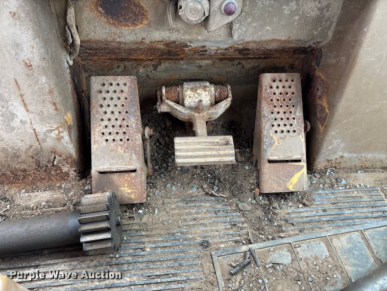 image for item EV3096 1990 Caterpillar 953 track loader