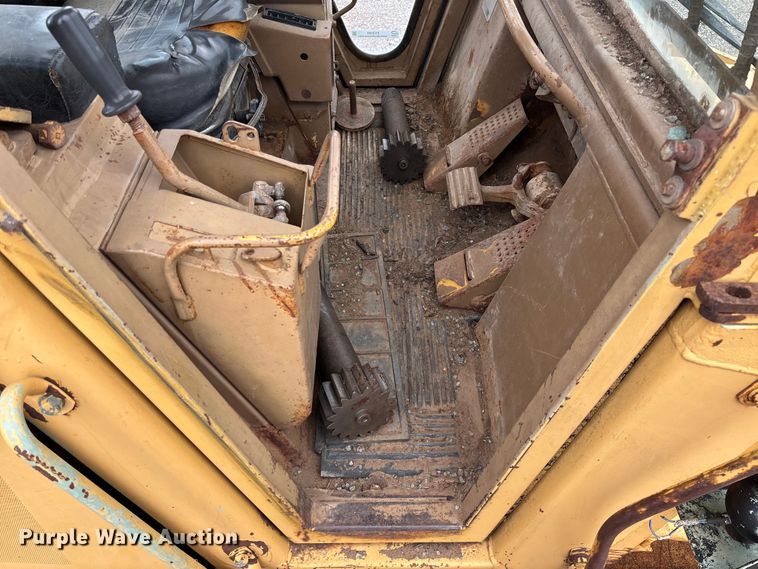 image for item EV3096 1990 Caterpillar 953 track loader