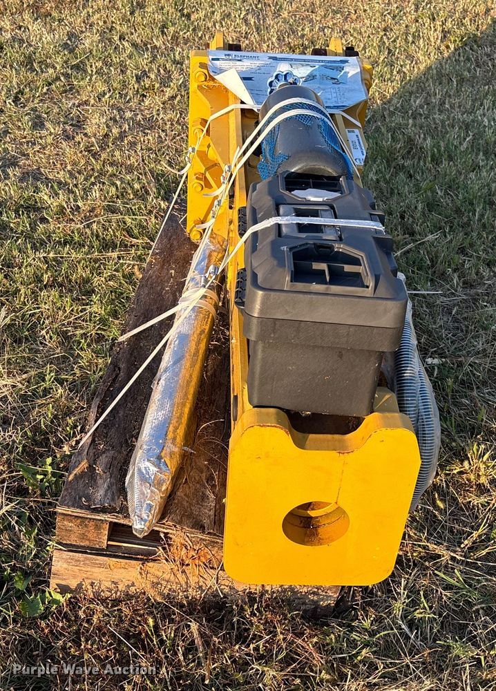 image for item EV3121 2024 Elephant EPB400B-E breaker