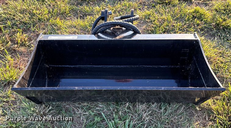 image for item EV3123 2024 GIYI excavator bucket